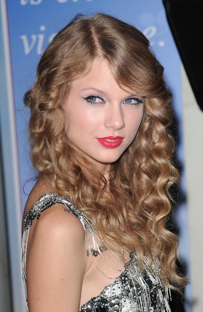 Taylor Swift25667_1027O10_KH019_H