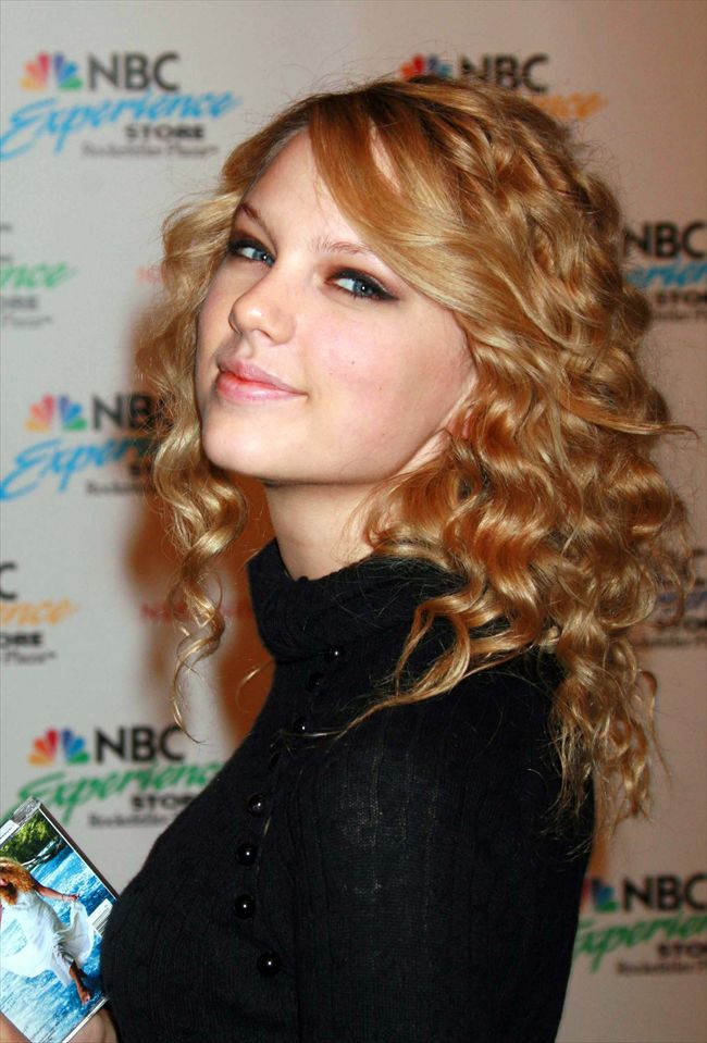 Taylor Swift25705_TAYLOR SWIFT