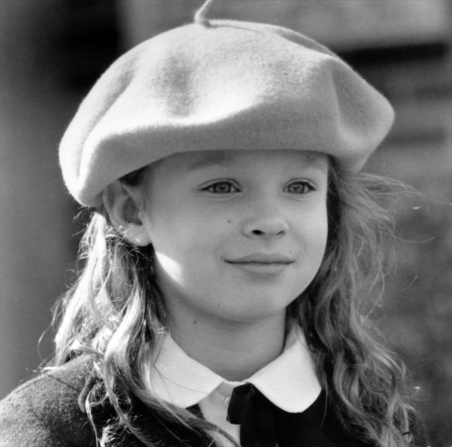 Thora Birch25900_MBDPAGA_EC019_H