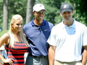 タイガー・ウッズ（中央）