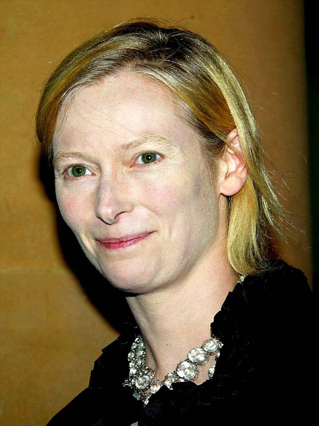 Tilda Swinton25949_TILDA SWINTON2