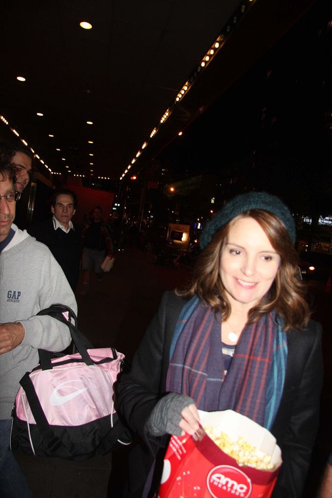 Tina Fey26016_20111005_zaf_w86_003