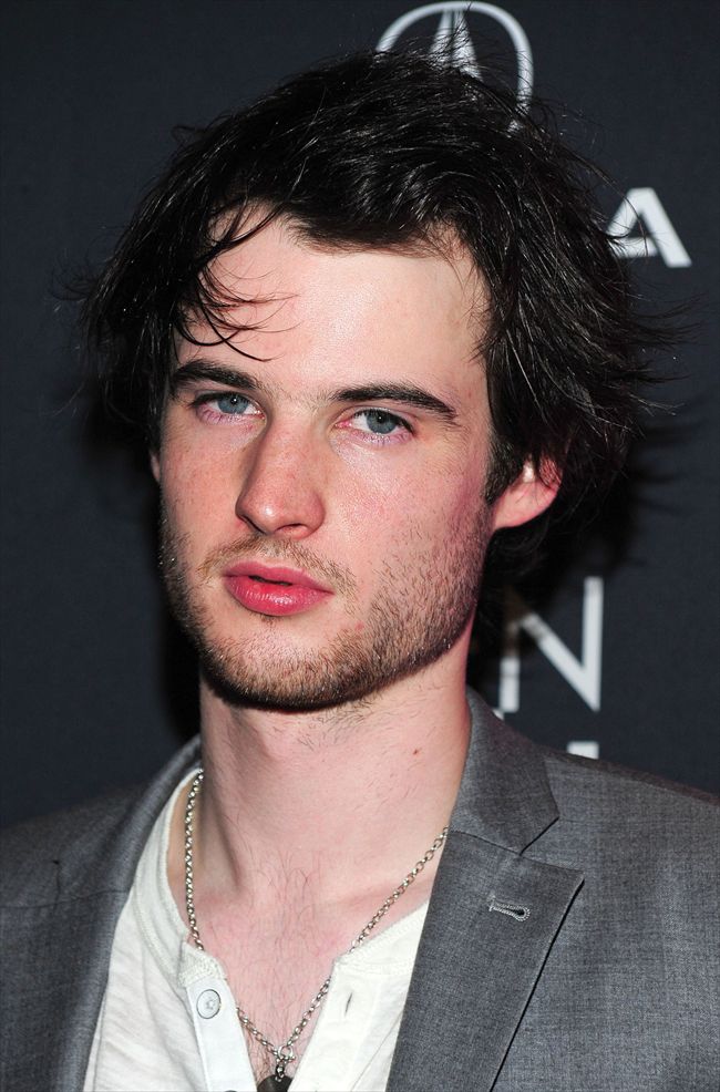Tom Sturridge26290_1008APE_XX027_H
