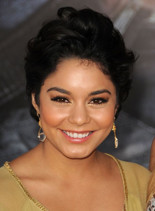 Vanessa Hudgens26589_1119L06_DX068_H