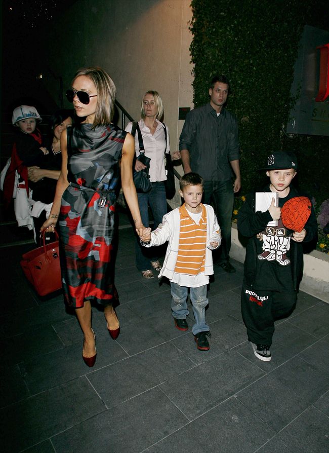 Victoria Beckham26879_FP_1141297_Beckham_Birthday_DUO_12_08_12