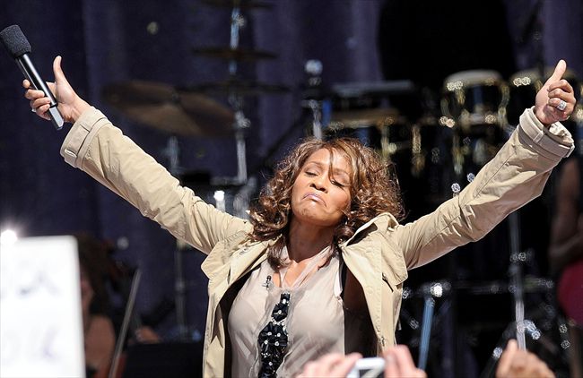 Whitney Houston27035_0901SPG_KH008_H