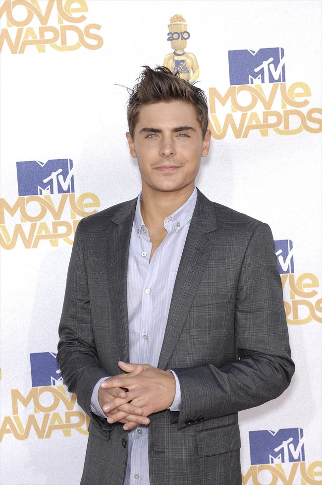 Zac Efron27350_1006JNC_GM130_H