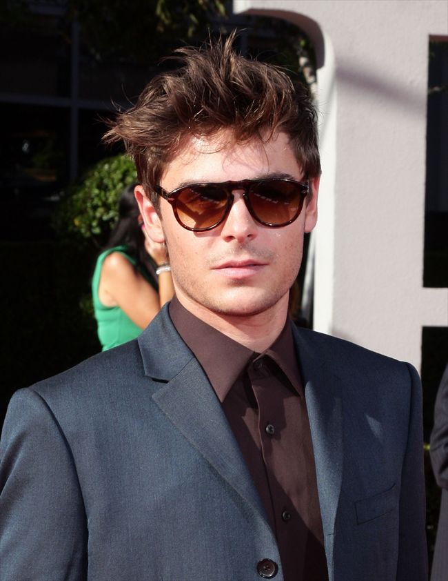 Zac Efron27352_1014JLC_DH025_H