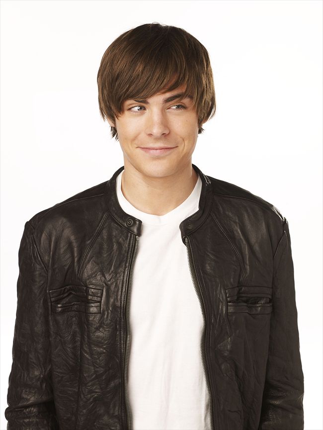 Zac Efron27378_MCDSEAG_EC070_H