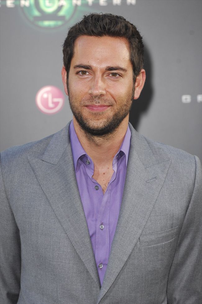 Zachary Levi27454_1115E05_UH036_H