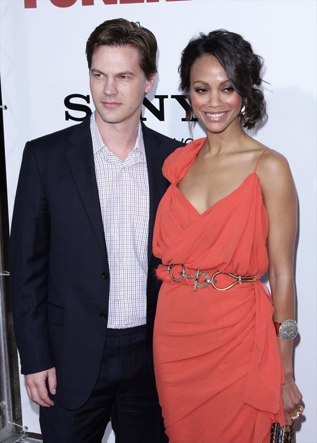 ZOE SALDANA27528_1012APD_DH038_H