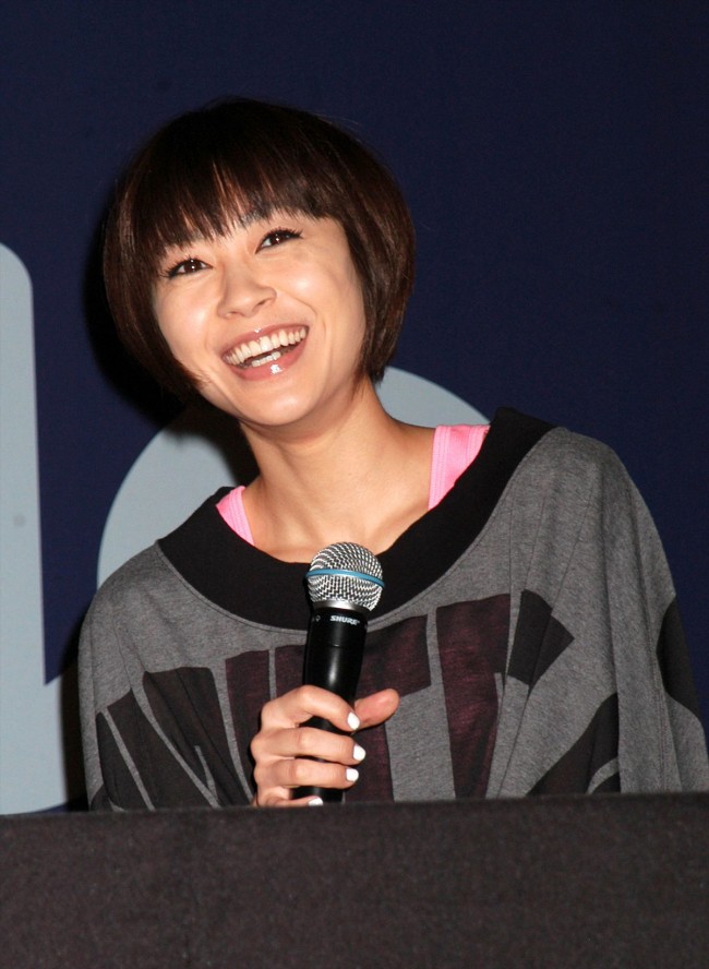 宇多田ヒカル28998_aflo_2009032615003362　2009年3月25日、ニューヨークにて