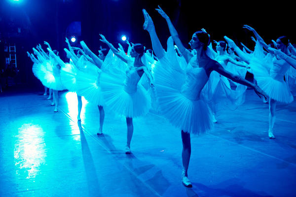 ボリショイ・バビロン 華麗なるバレエの舞台裏